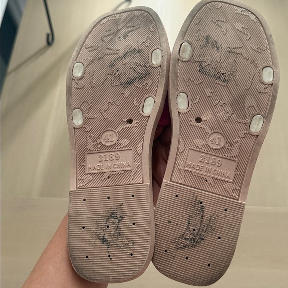 👡 Women’s Sandal Bundle – Size 41 – Pink Ruffle Slides + Pearl Strap Sandals - Picture 11 of 13